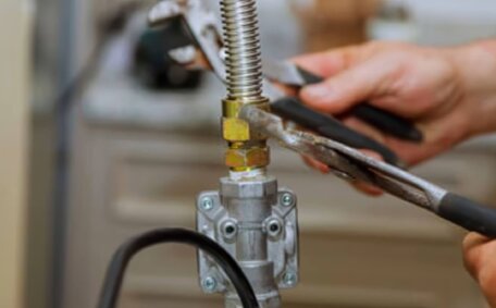 Smell Gas House? Safety Steps